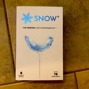 NEW Snow Whitening Kit! In box, never used :)